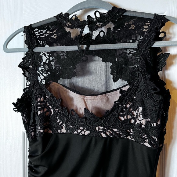 Betsy & Adam Black Lace w/nude underlay at bust & black underlay throughout rest - Picture 5 of 11